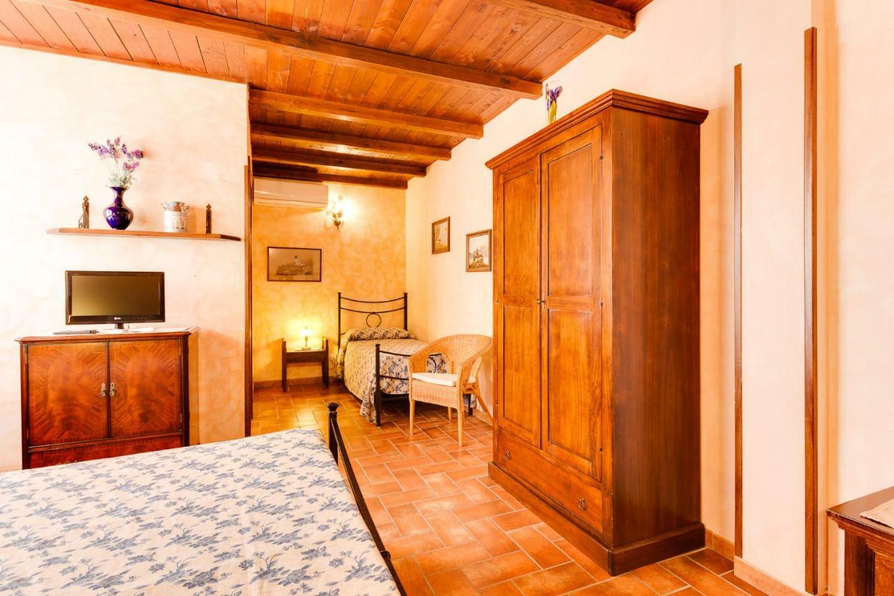 Agriturismo Casale Sasso Guest House Cerveteri Luaran gambar